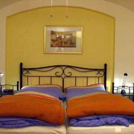Апартаменты Ferienwohnung-franziska-wuensche-wohnung-2 Дрезден